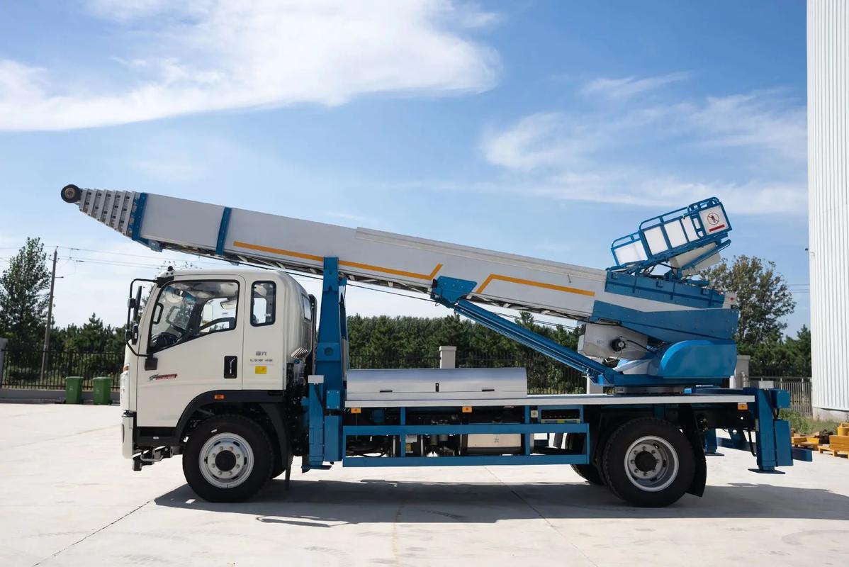 抱由镇云梯上料车租赁费用